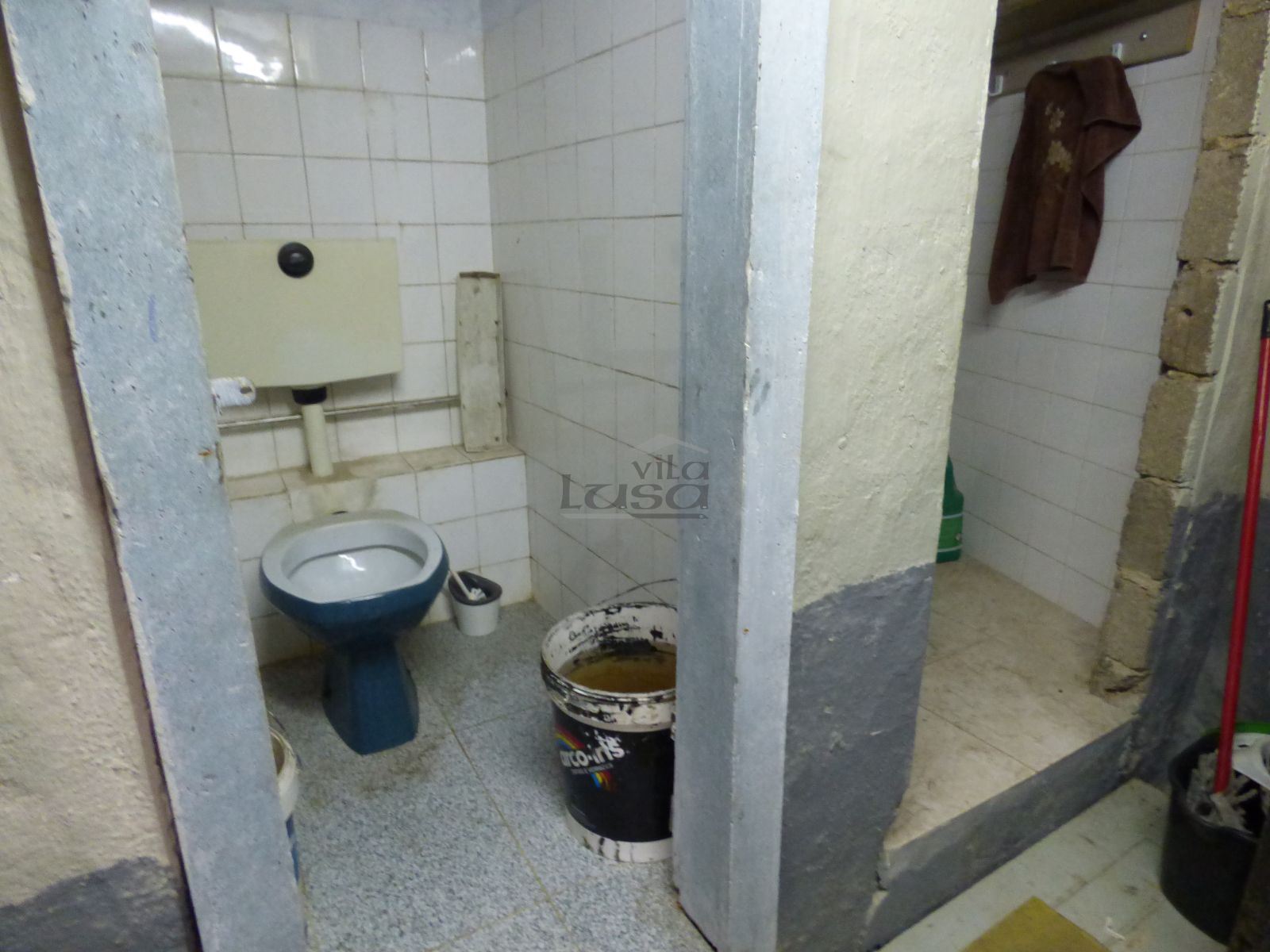 Prédio para Venda em Santa Marinha e São Pedro da Afurada