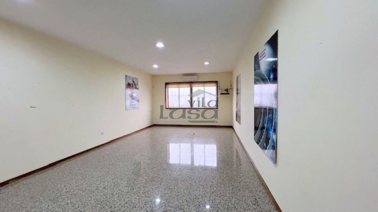 Armazém para Venda em Avintes