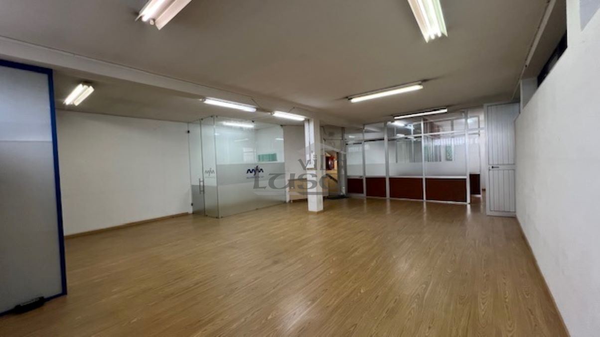 Armazém para Venda em Avintes