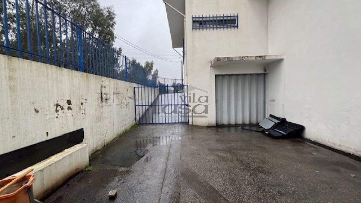 Armazém para Venda em Avintes