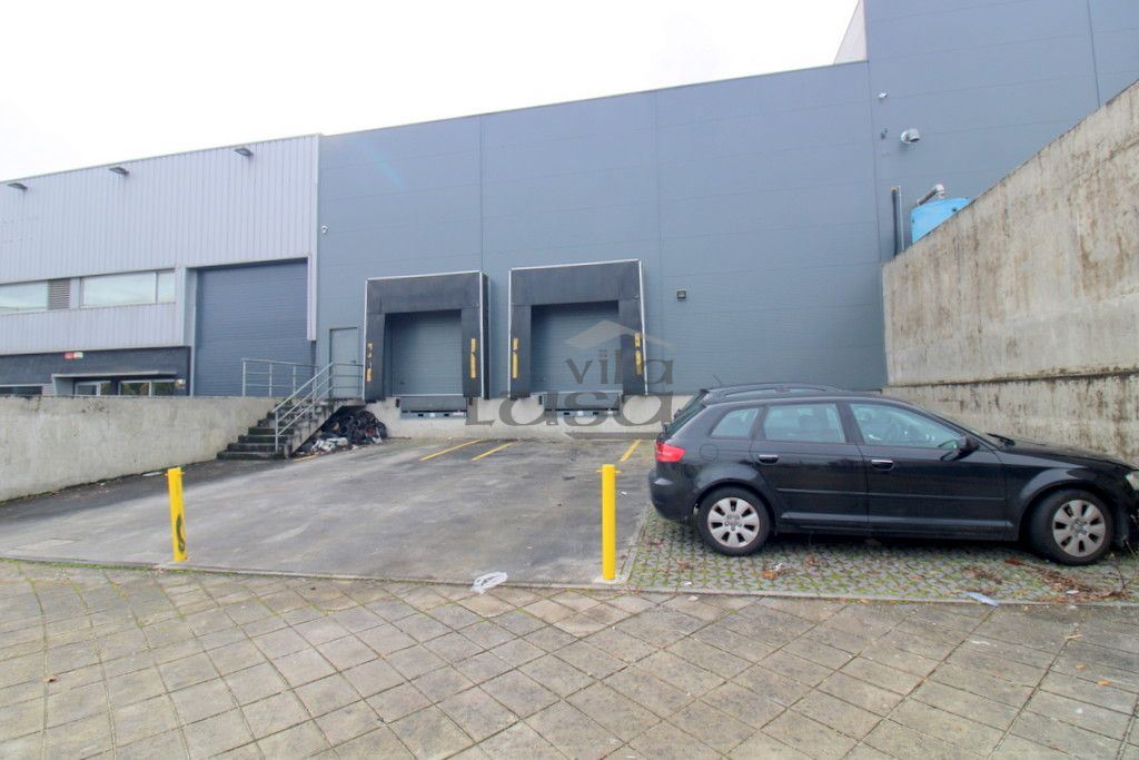 Armazém para Arrendamento em Alfena