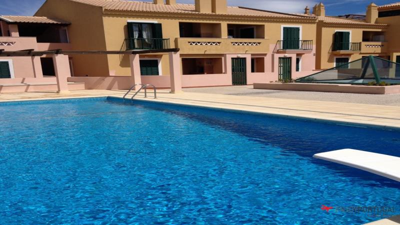 Apartamento  com 2 Quartos - Quarteira, Loulé