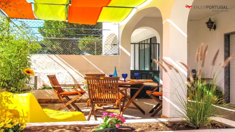 Moradia bifamiliar  com 4 Quartos - Quarteira, Loulé