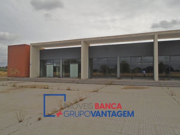 Terreno Para Construção No Porto Alto/Samora Correia, Com Edificio Implementado