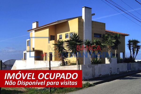 Moradia Isolada Unifamiliar, T5, A 1.500 M Da Praia De Santa Cruz