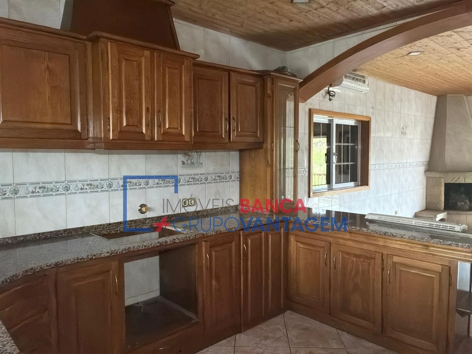 Moradia T3 para Venda em Milheiros de Poiares