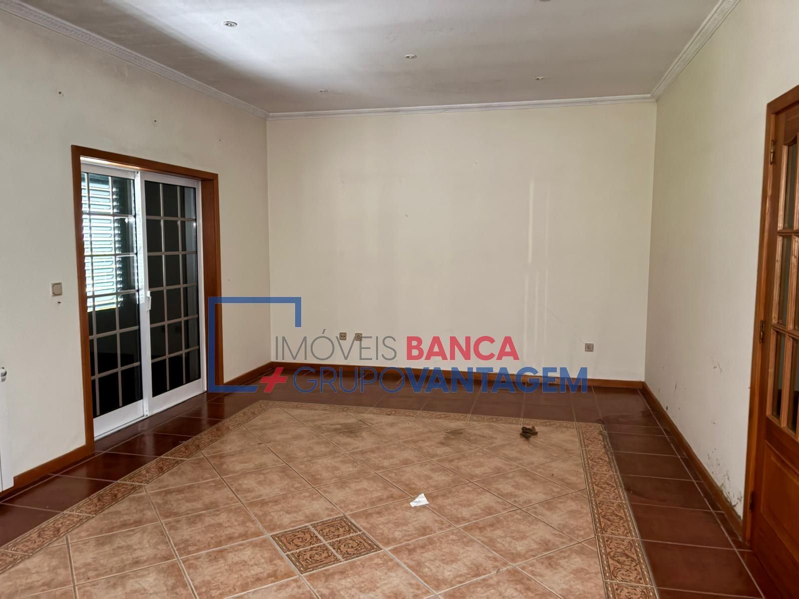 Moradia T3 para Venda em Milheiros de Poiares