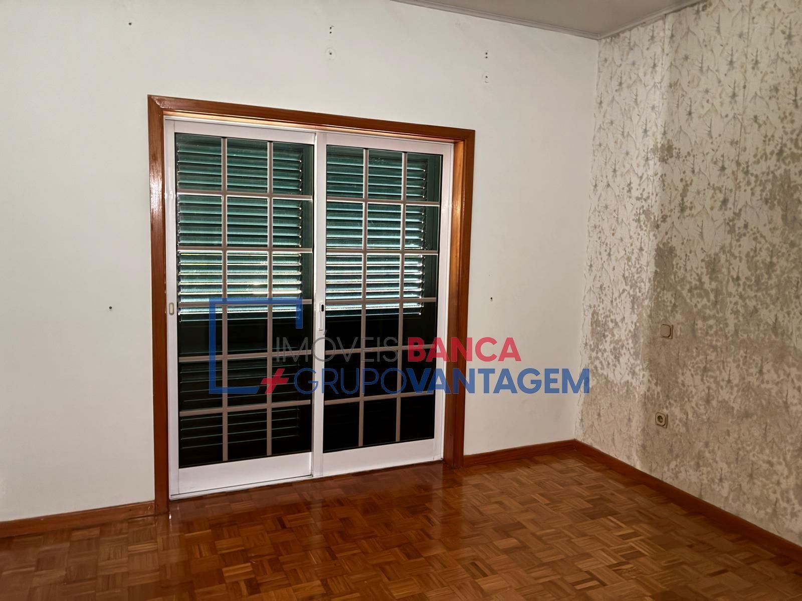 Moradia T3 para Venda em Milheiros de Poiares