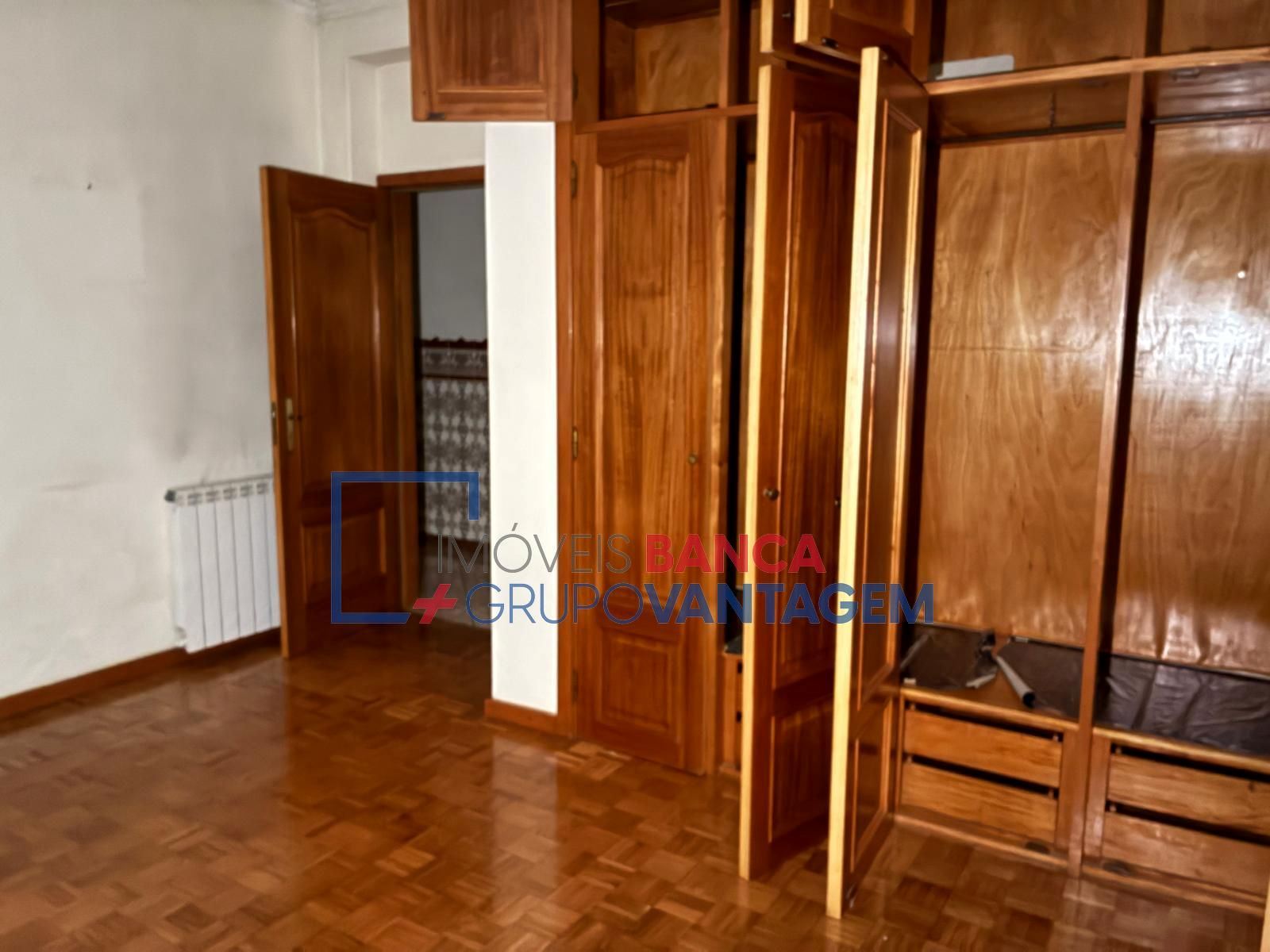 Moradia T3 para Venda em Milheiros de Poiares