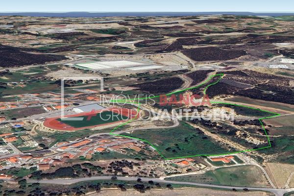 Terreno Urbanizável Com Uma Área Total De 59.280 M² Situado Na Paul, Torres Vedras.