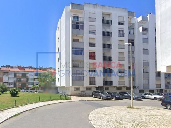 T3 Com 83 M2, Rio De Mouro, Sintra