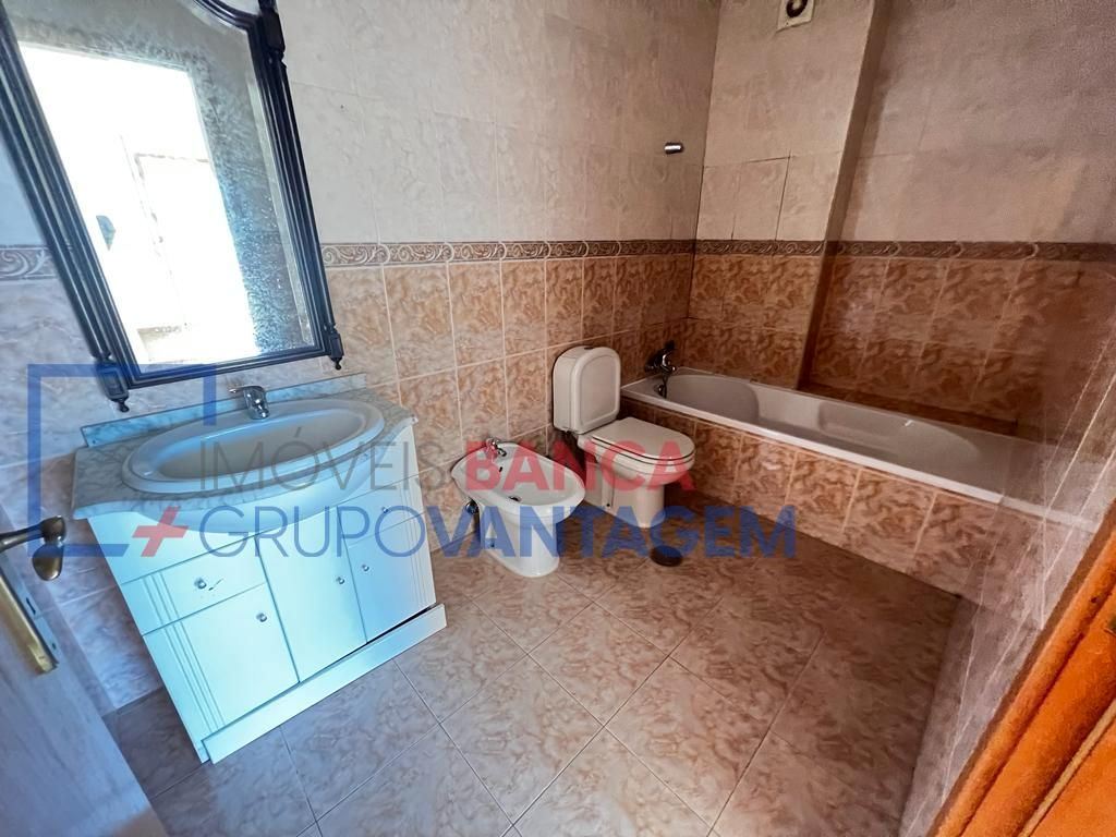 Apartamento T3 para Venda em O. Azeméis, Riba-Ul, Ul, Macinhata Seixa, Madail