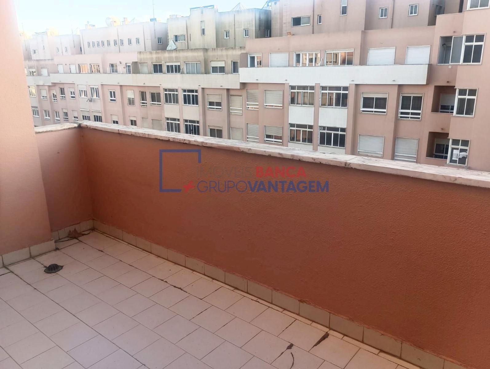 Apartamento T1 para Venda em Rio de Mouro Foto 28