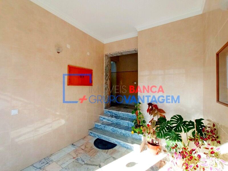 Apartamento T3 para Venda em Carregado e Cadafais Foto 2