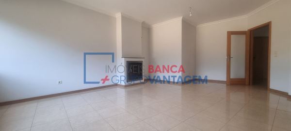 Apartamento T2 Em Rio Tinto Gdm