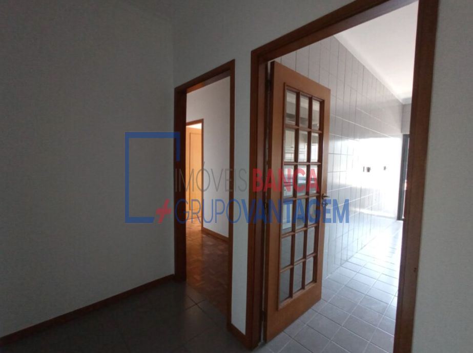 Apartamento T2 para Venda em São Vitor (Braga) Foto 8
