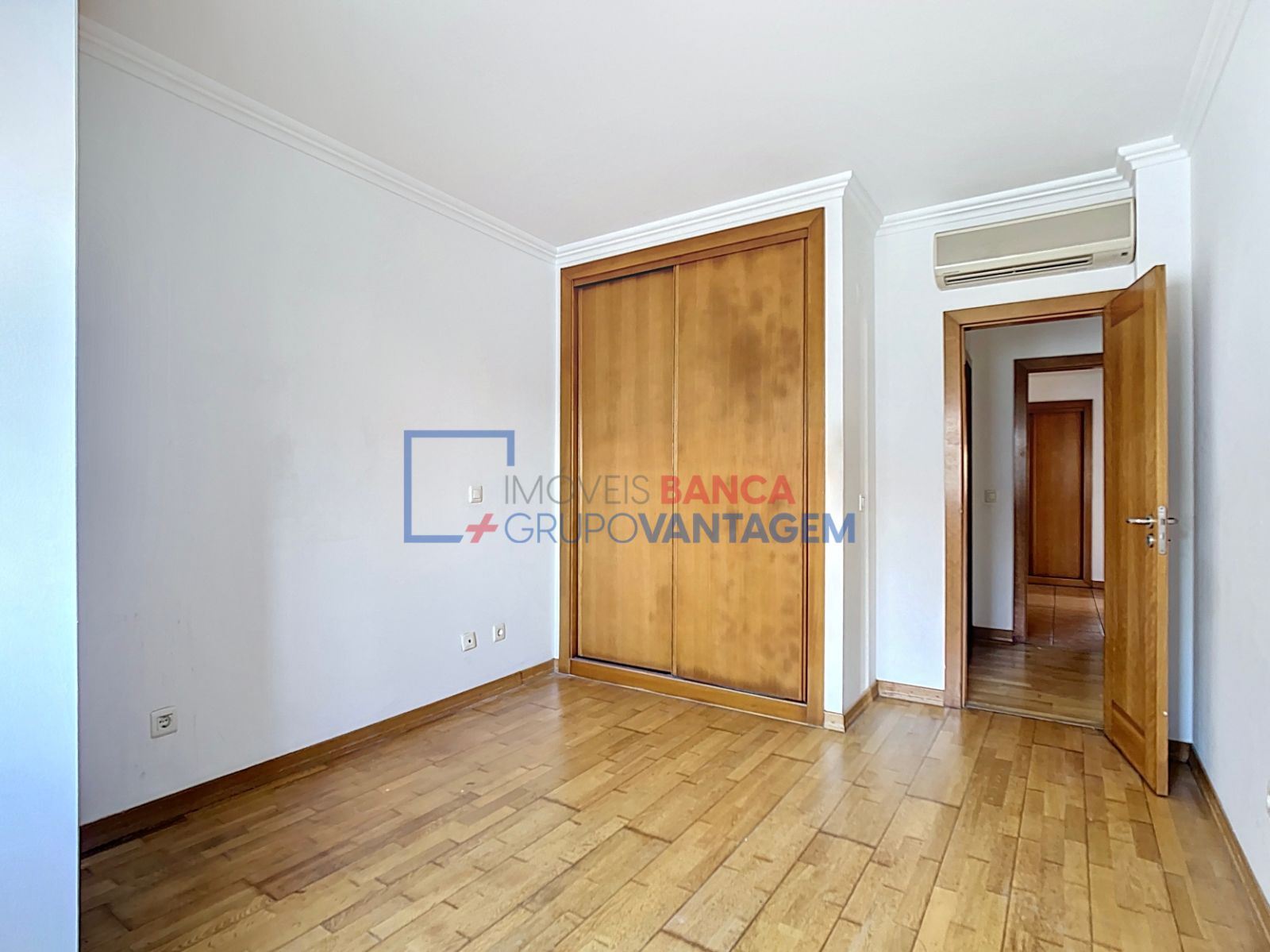 Apartamento T3 para Venda em Santa Maria e São Miguel, São Martinho, São Pedro Penaferrim