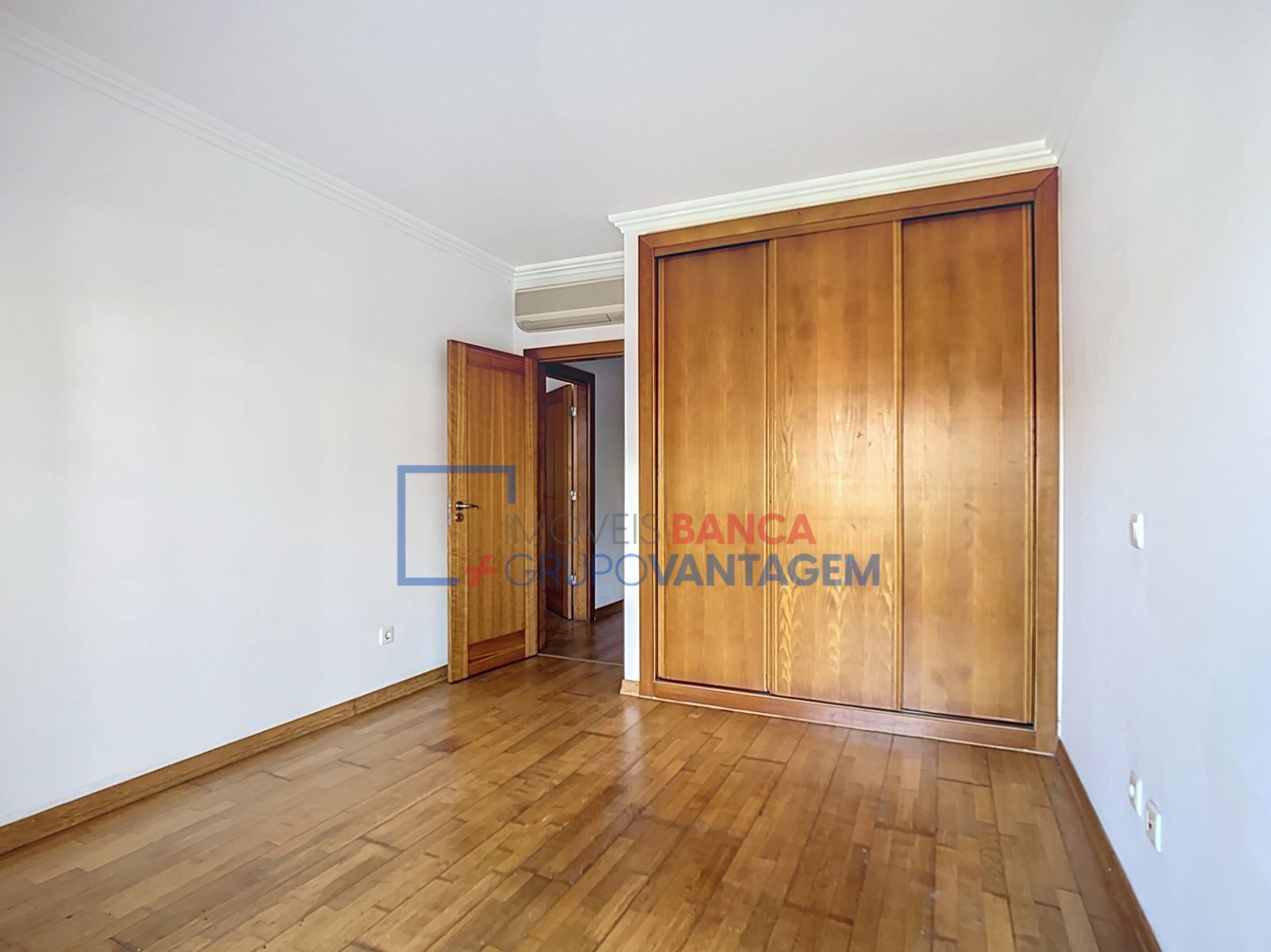 Apartamento T3 para Venda em Santa Maria e São Miguel, São Martinho, São Pedro Penaferrim