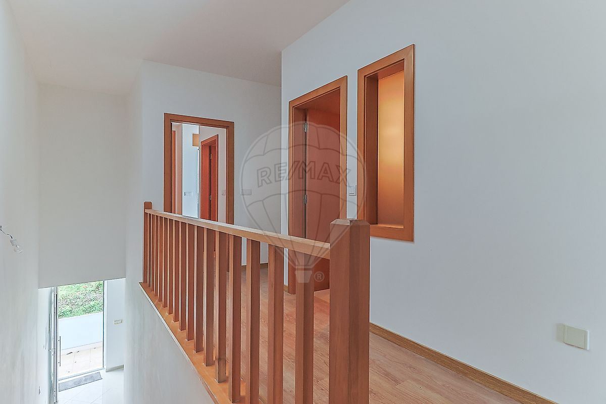 Moradia T4 para Venda em São Martinho do Bispo e Ribeira de Frades