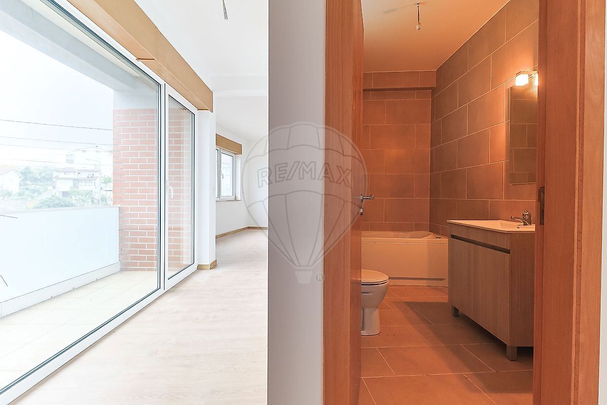 Moradia T4 para Venda em São Martinho do Bispo e Ribeira de Frades