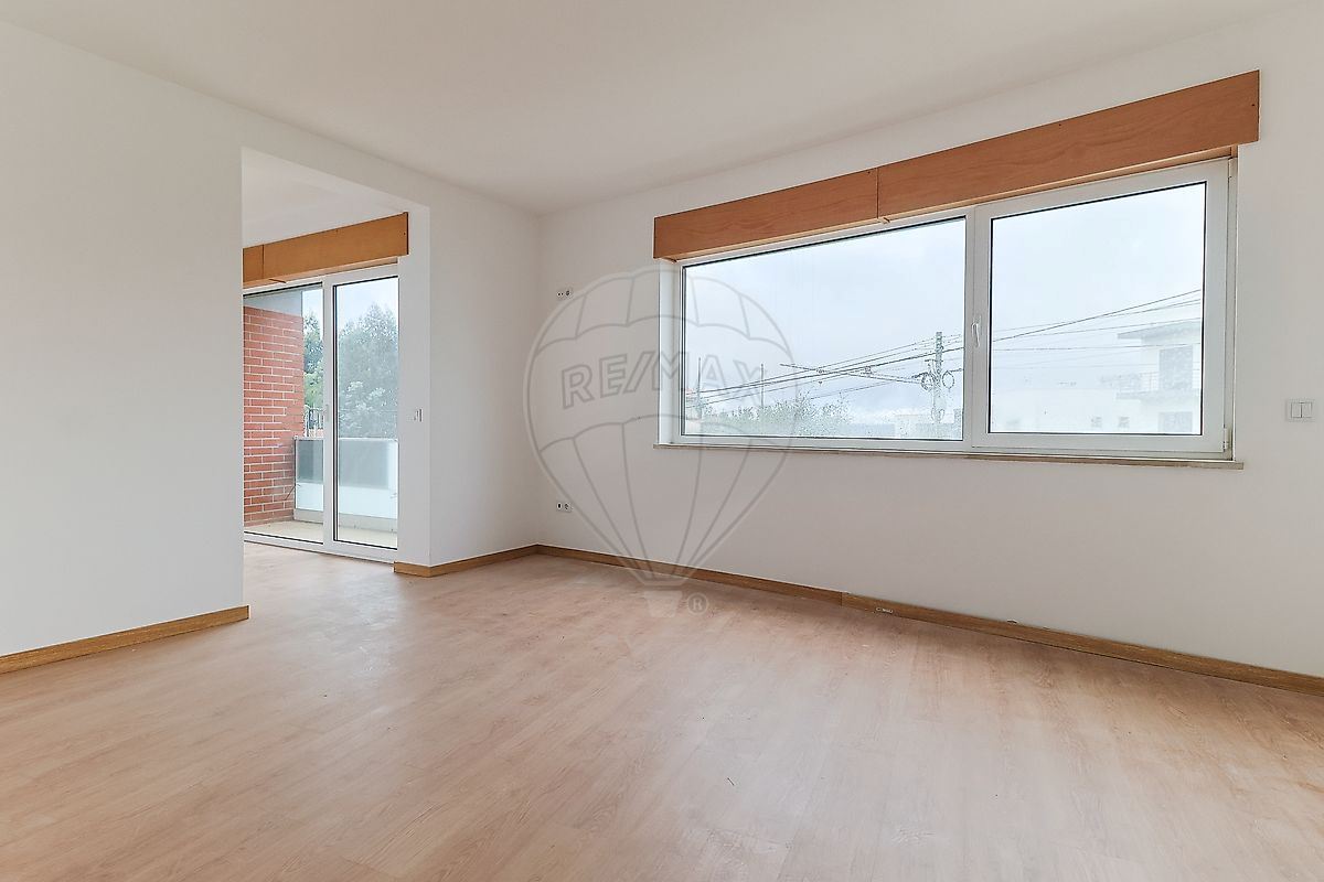 Moradia T4 para Venda em São Martinho do Bispo e Ribeira de Frades