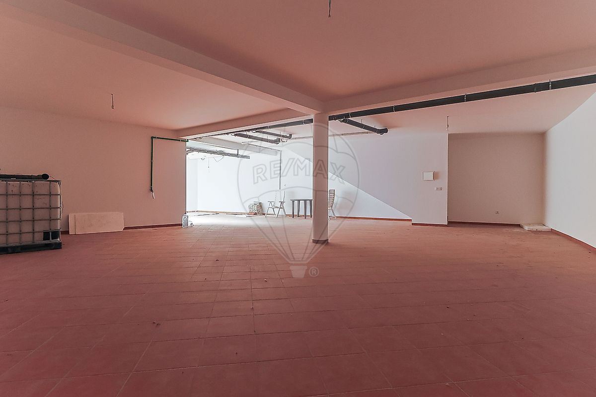 Moradia T4 para Venda em São Martinho do Bispo e Ribeira de Frades