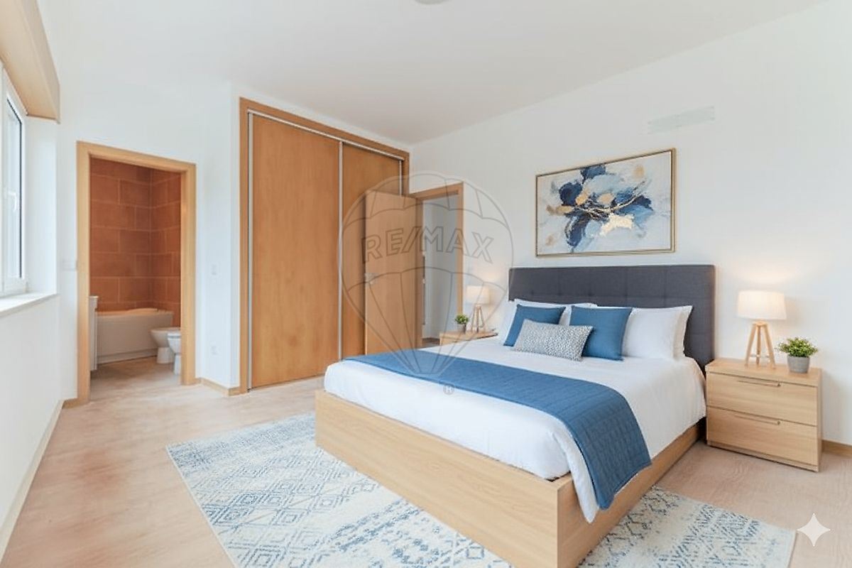 Moradia T4 para Venda em São Martinho do Bispo e Ribeira de Frades