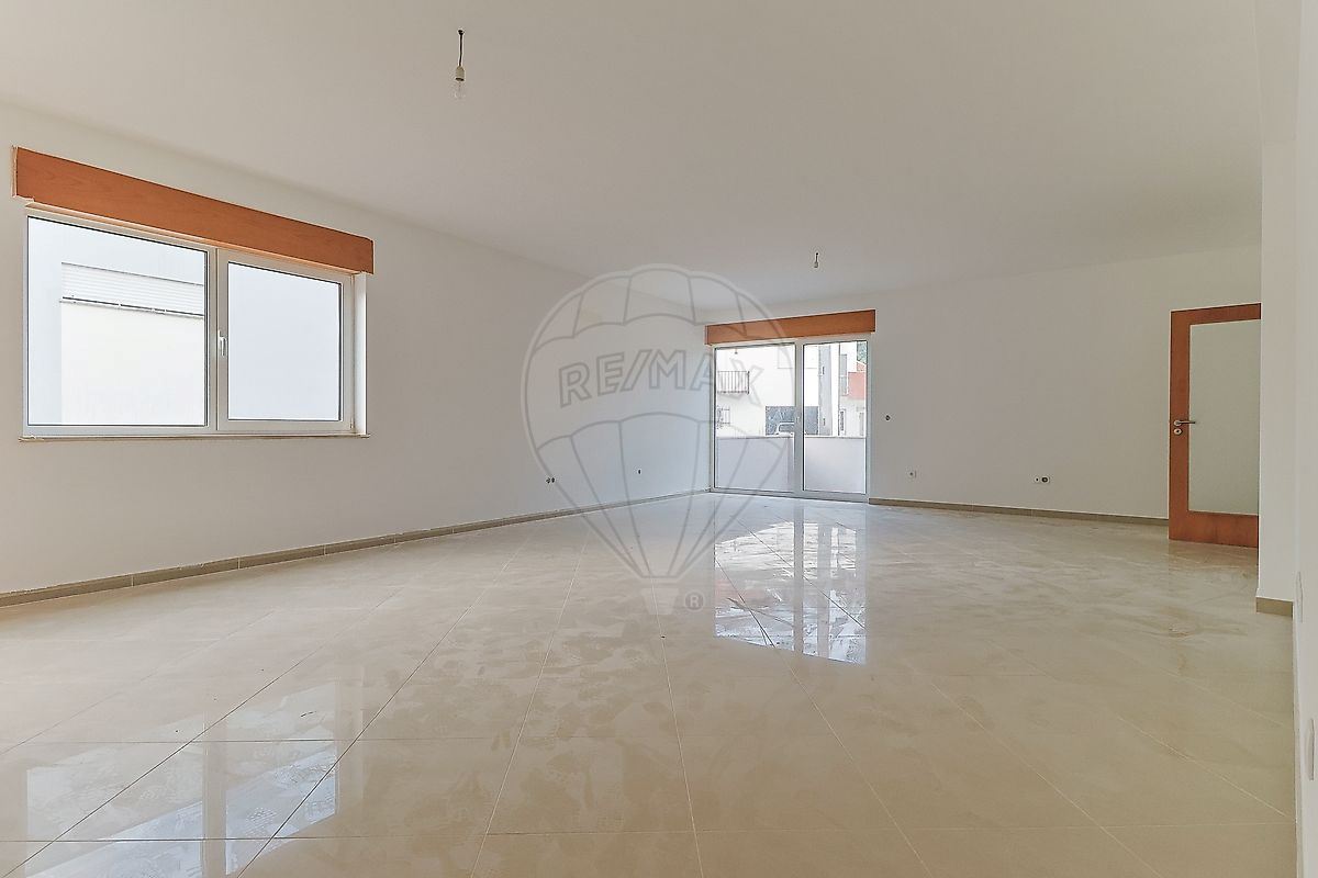 Moradia T4 para Venda em São Martinho do Bispo e Ribeira de Frades