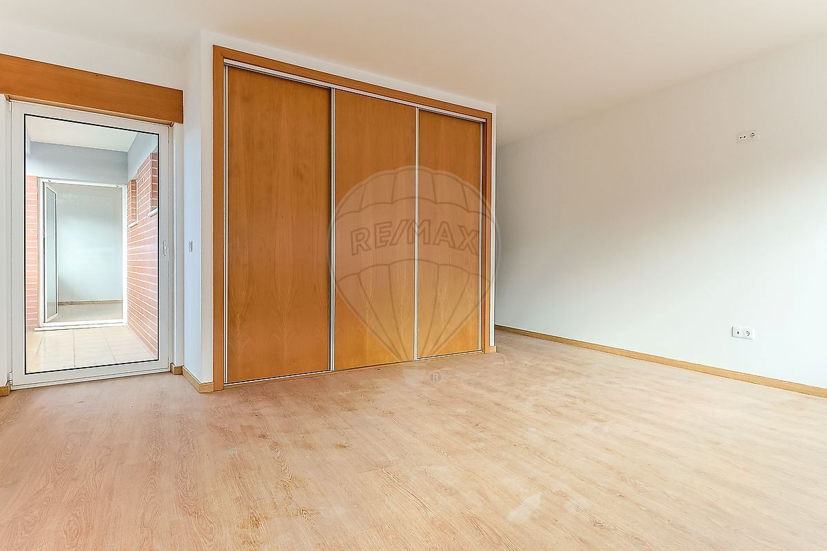 Moradia T4 para Venda em São Martinho do Bispo e Ribeira de Frades