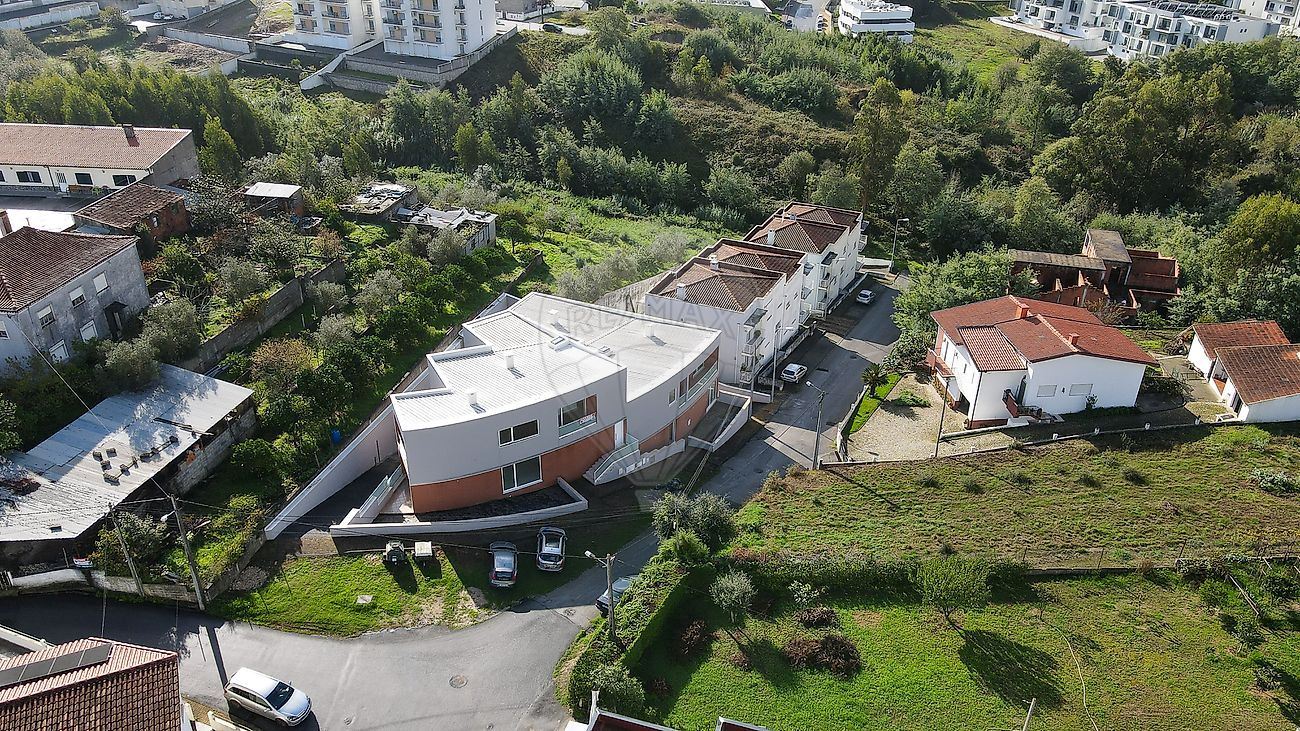Moradia T4 para Venda em São Martinho do Bispo e Ribeira de Frades
