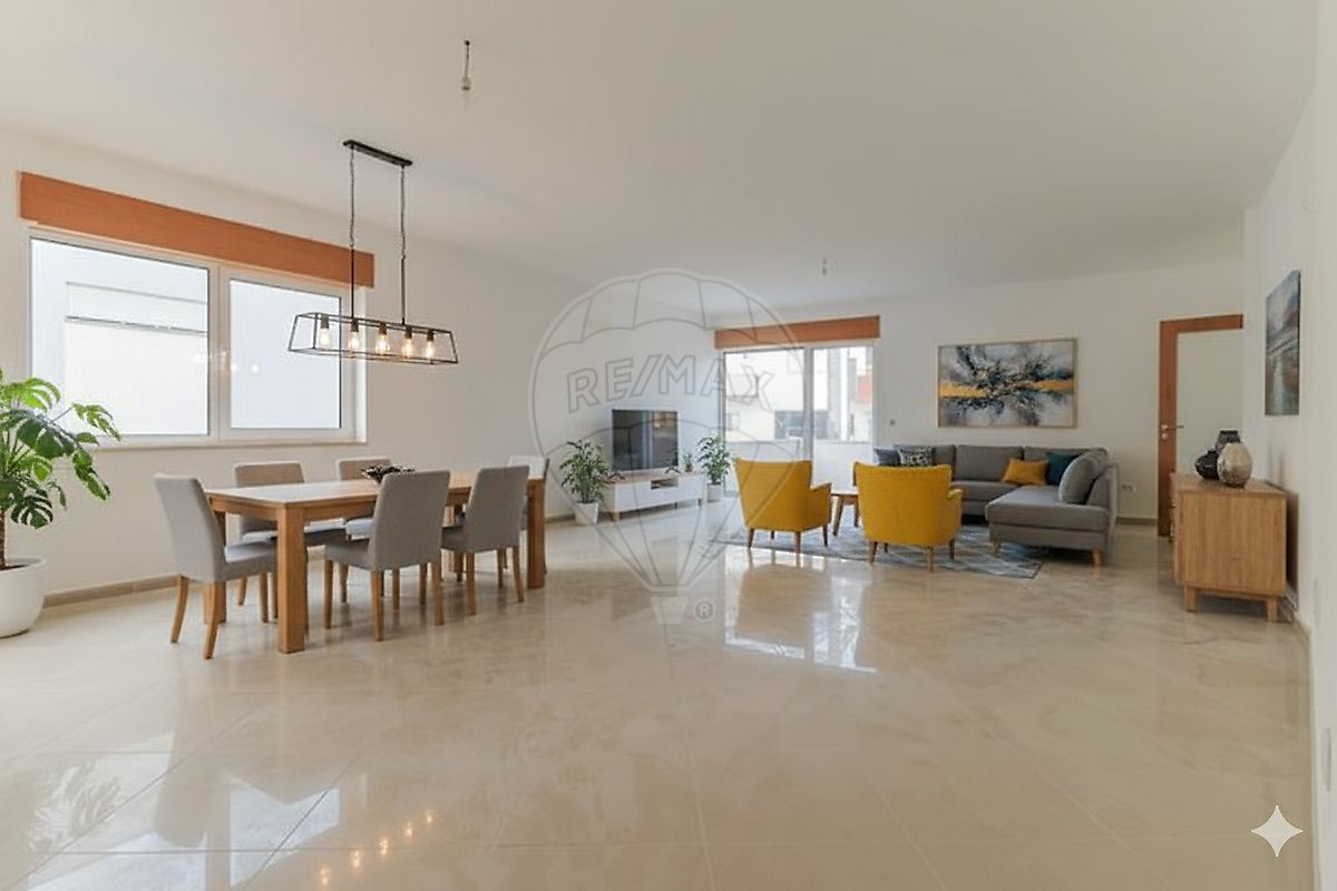 Moradia T4 para Venda em São Martinho do Bispo e Ribeira de Frades