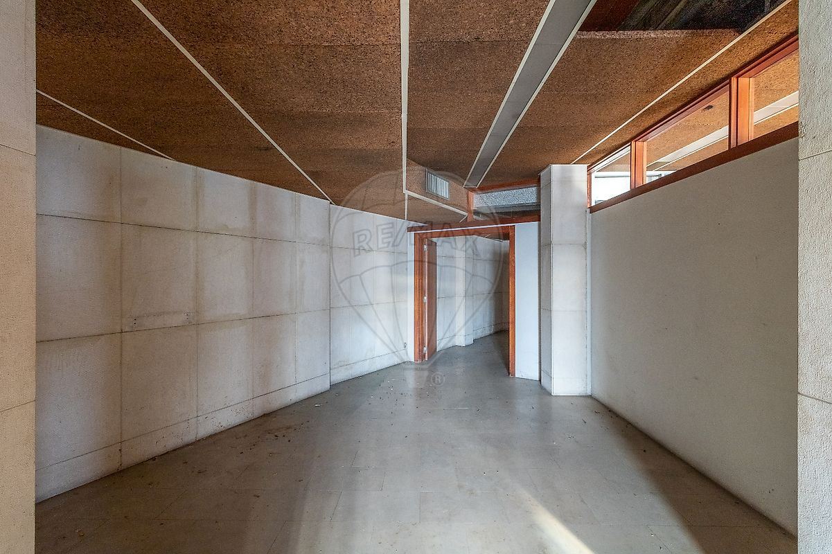 Loja para Venda em Sé Nova, Santa Cruz, Almedina e São Bartolomeu