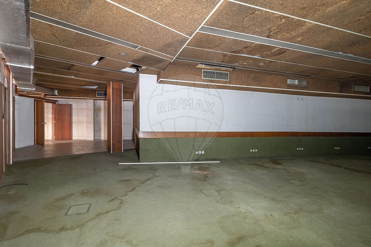 Loja para Venda em Sé Nova, Santa Cruz, Almedina e São Bartolomeu