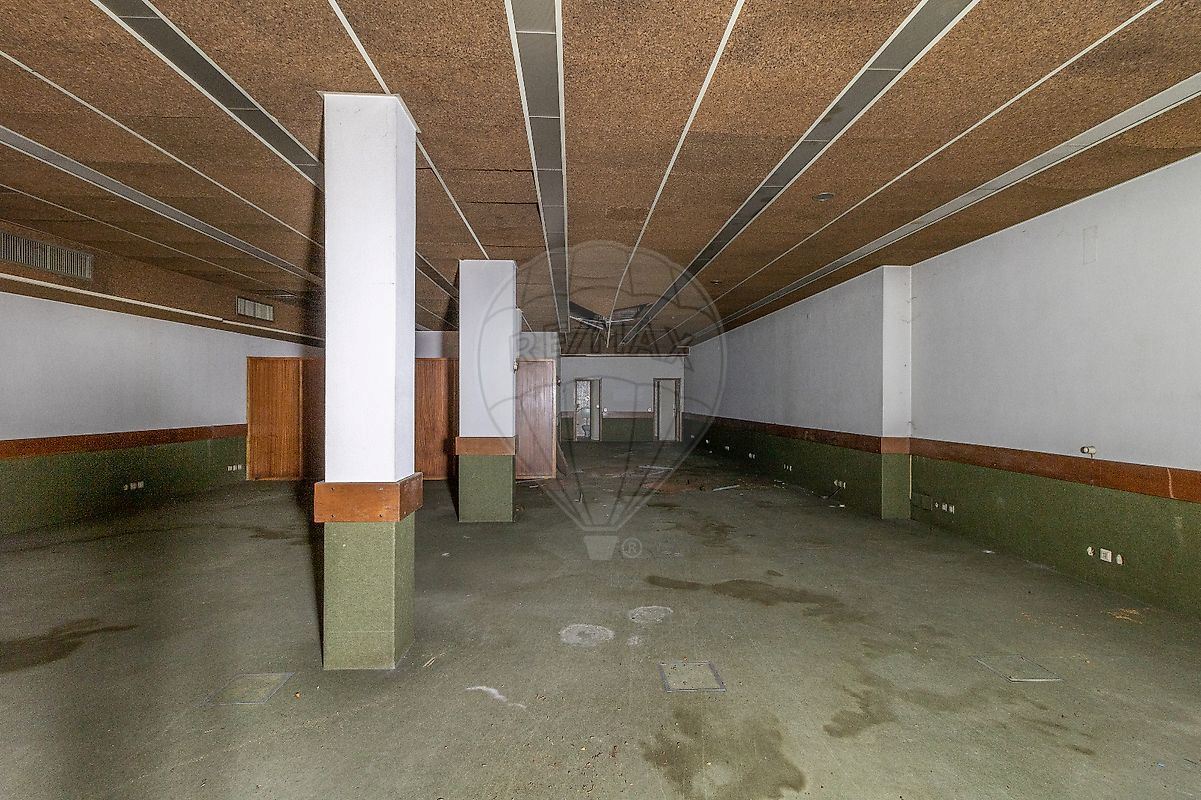 Loja para Venda em Sé Nova, Santa Cruz, Almedina e São Bartolomeu