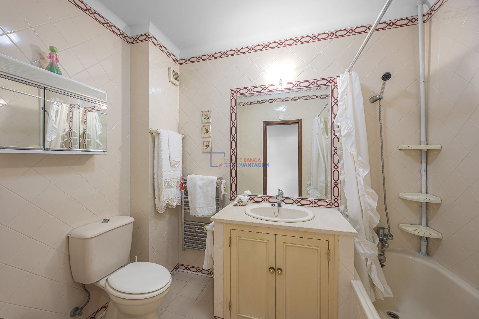 Apartamento T2 para Venda em Santa Maria, São Pedro e Matacães