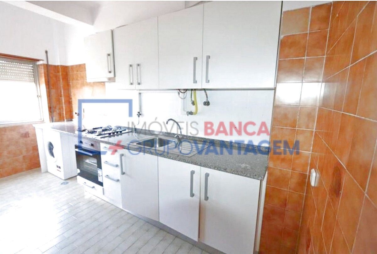 Apartamento T3 para Venda em Baixa da Banheira e Vale da Amoreira