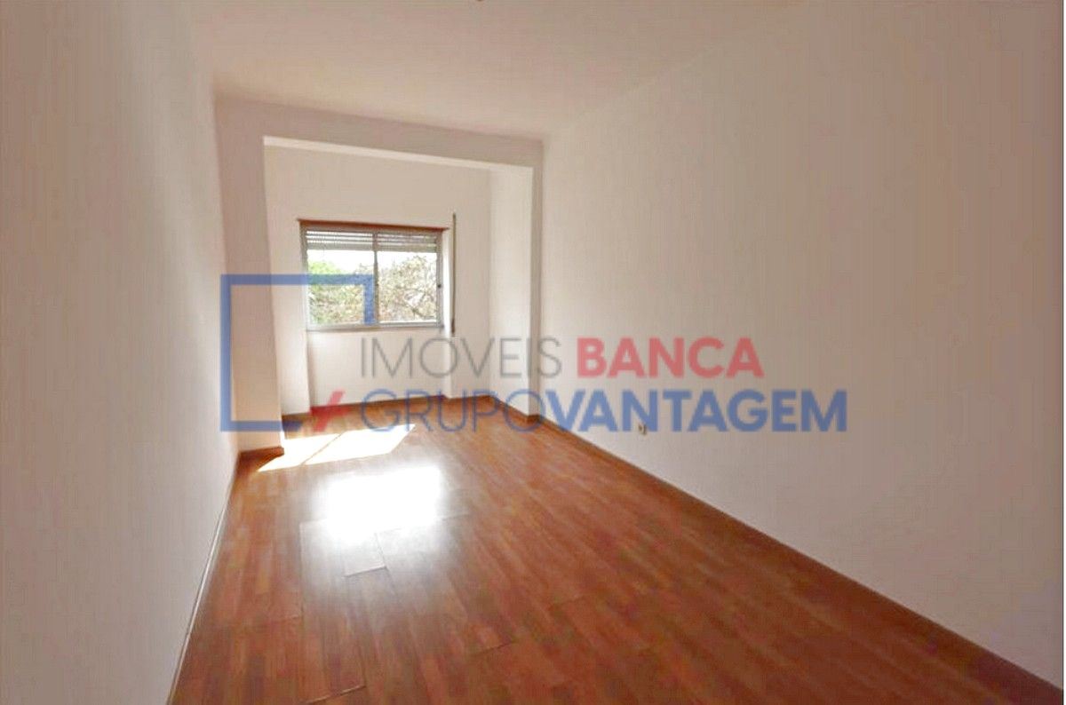 Apartamento T3 para Venda em Baixa da Banheira e Vale da Amoreira