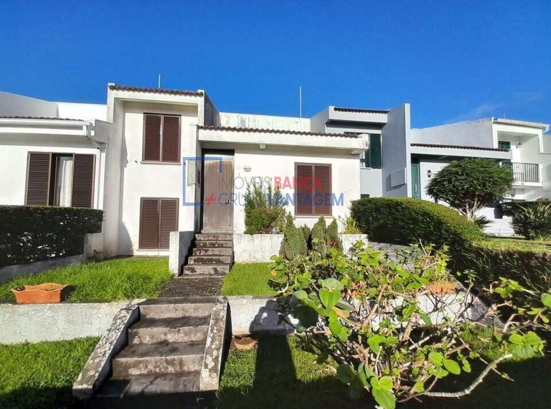 Moradia T3 para Venda em Angra (Santa Luzia)