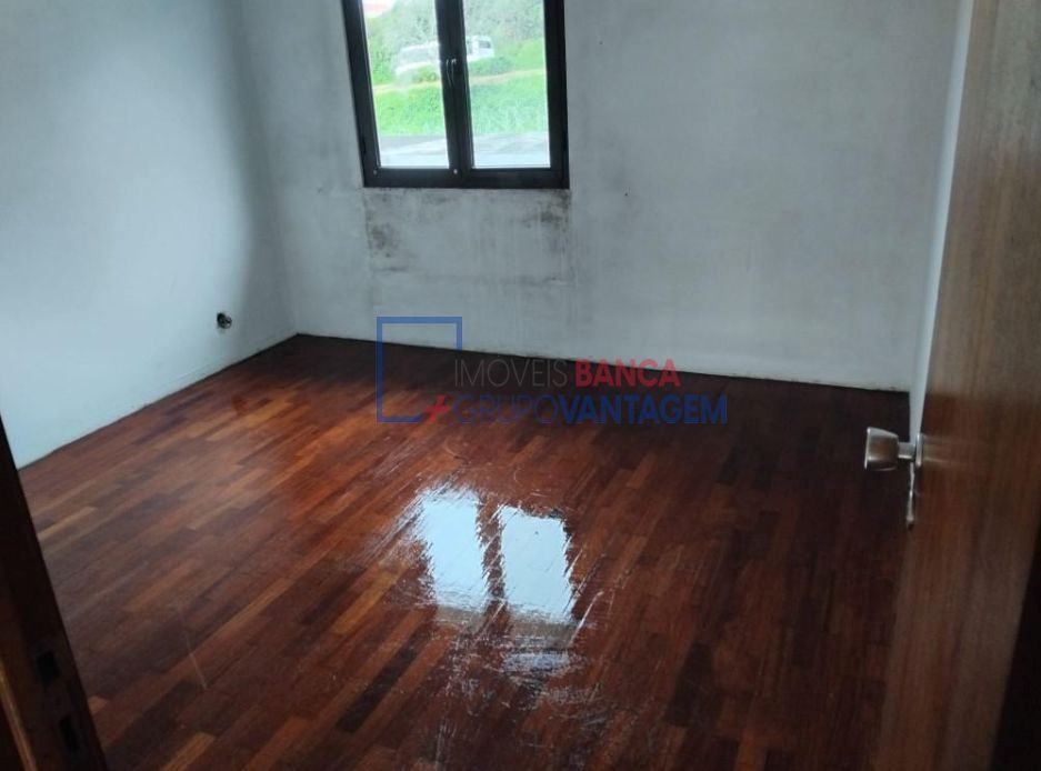 Moradia T3 para Venda em Angra (Santa Luzia)