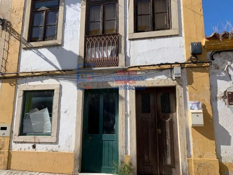 Moradia T3 para Venda em Abrantes (São Vicente e São João) e Alferrarede