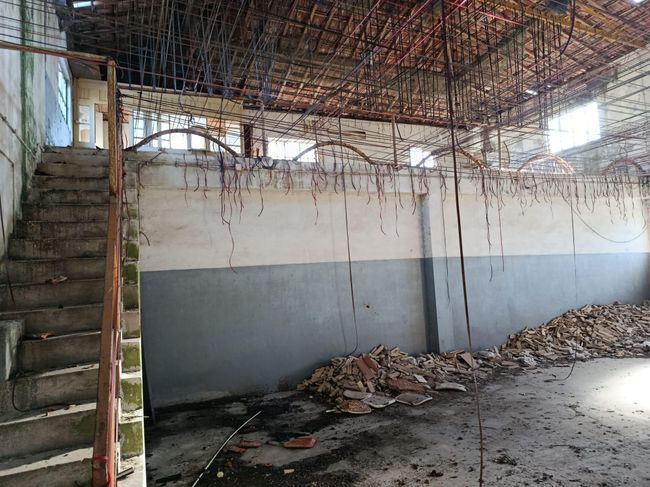 Armazém para Venda em Paços de Brandão