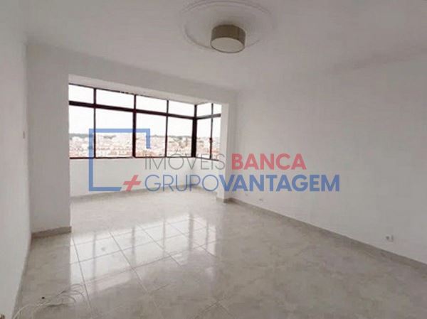 Apartamento T1+1 Com Arrecadação