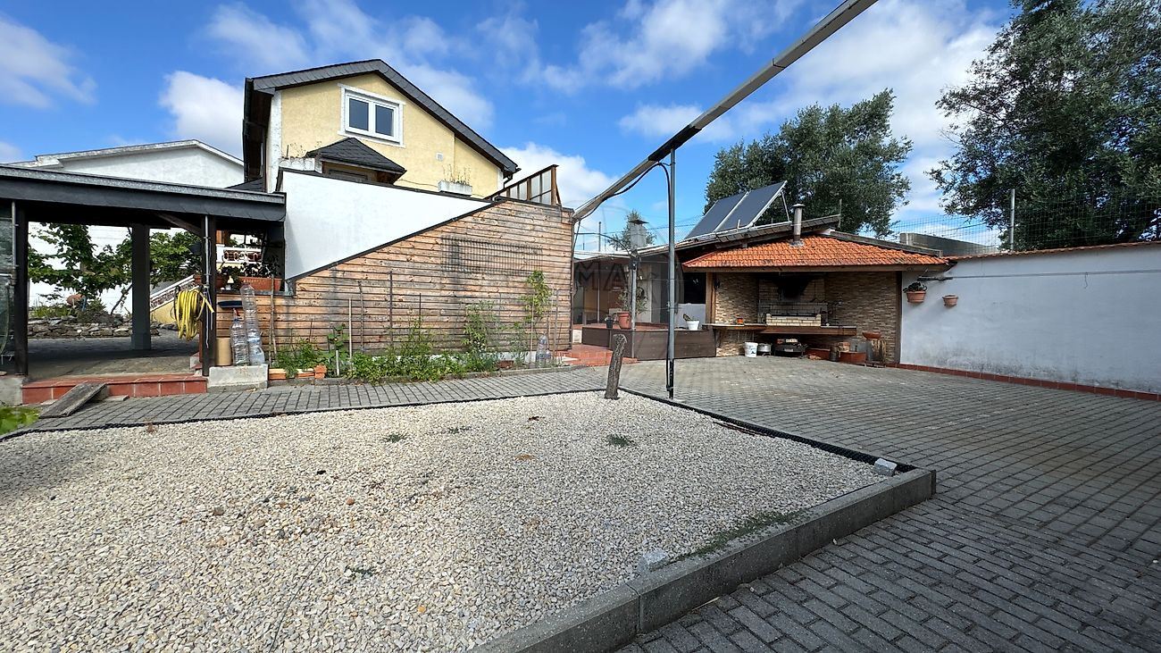 Moradia T4 para Venda em Casal Comba