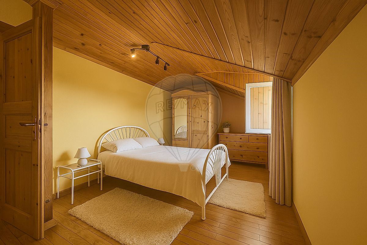 Moradia T4 para Venda em Casal Comba