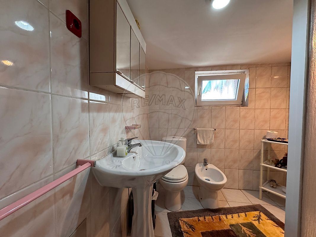 Moradia T4 para Venda em Casal Comba