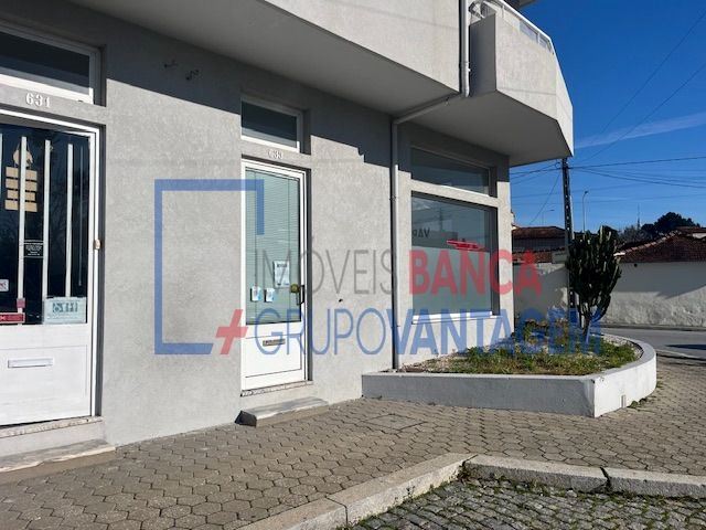 Loja para Venda em Mafamude e Vilar do Paraíso