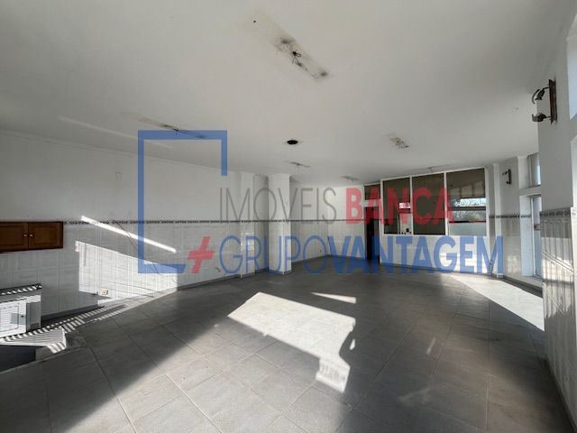 Loja para Venda em Mafamude e Vilar do Paraíso