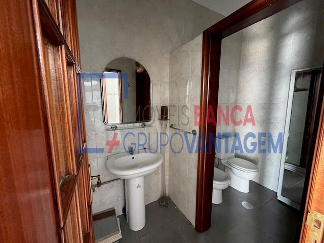 Loja para Venda em Mafamude e Vilar do Paraíso