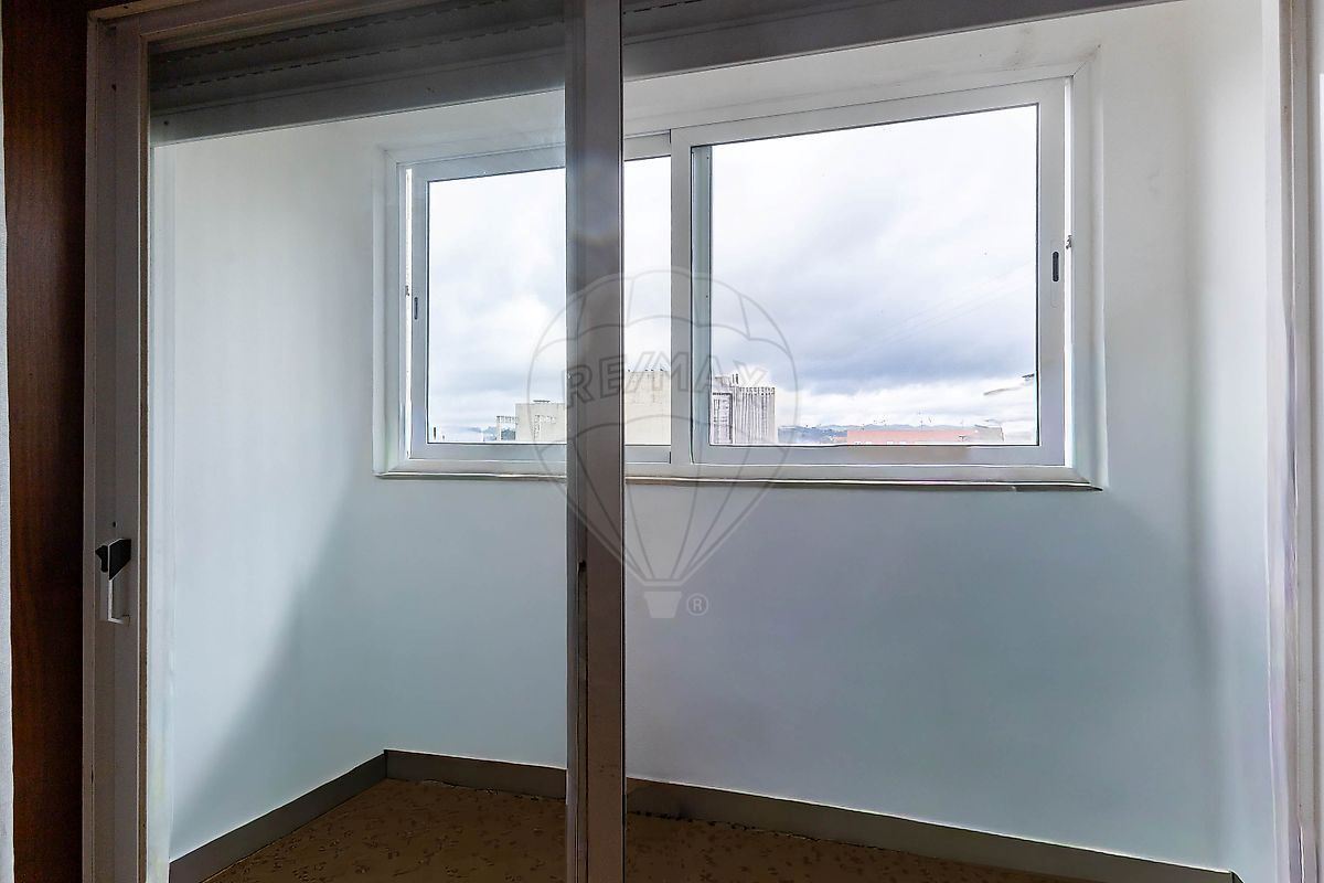 Apartamento T3 para Venda em Campo e Sobrado