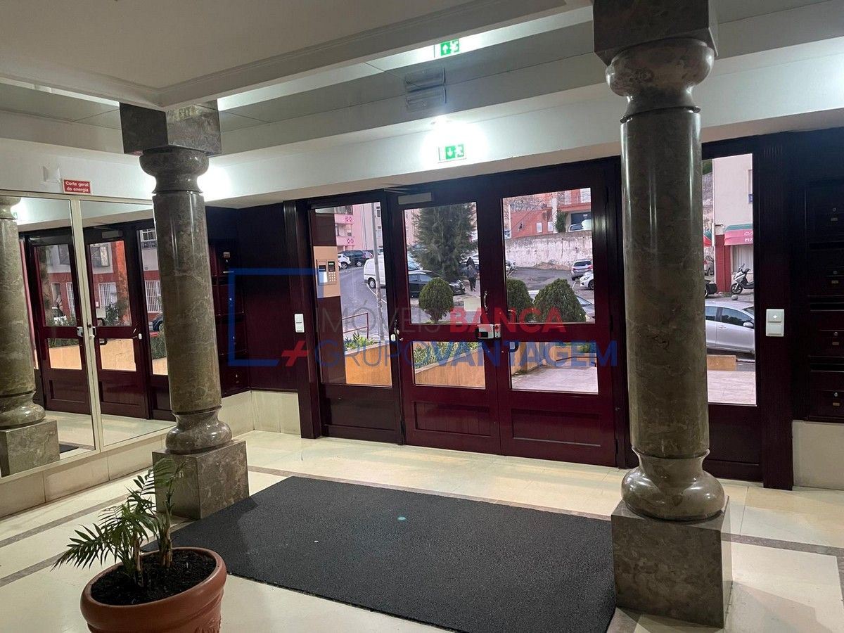 Apartamento T3 para Venda em Algueirão-Mem Martins